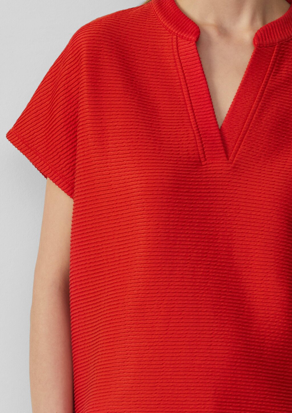 Feminines T-Shirt im Relaxed Fit mit Struktur