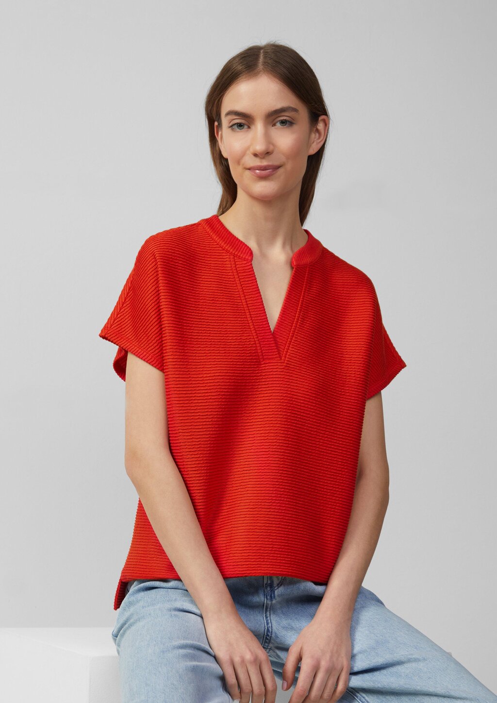 Feminines T-Shirt im Relaxed Fit mit Struktur