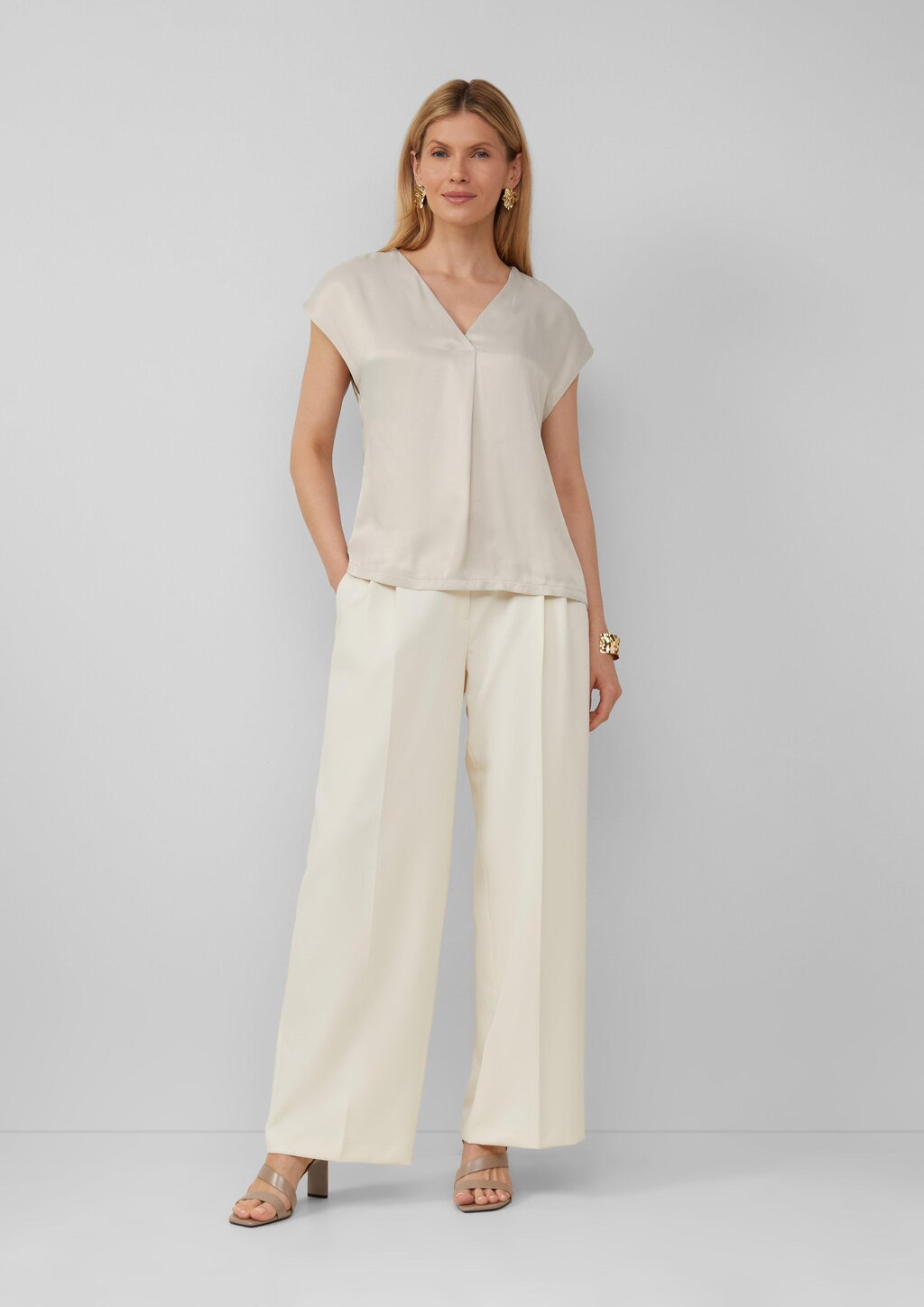 Blusenshirt im Fabricmix mit V-Ausschnitt