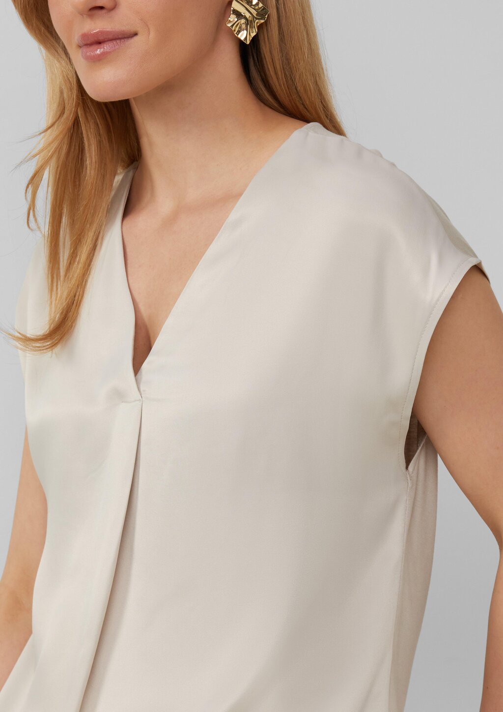 Blusenshirt im Fabricmix mit V-Ausschnitt