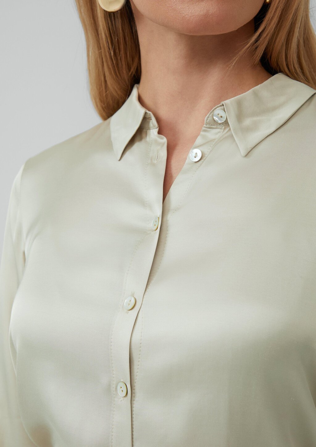 Hemdbluse aus Satin