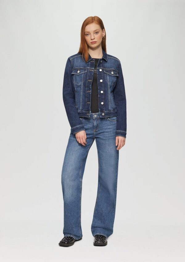 Schmal geschnittene Denimjacke in authentischer Waschung