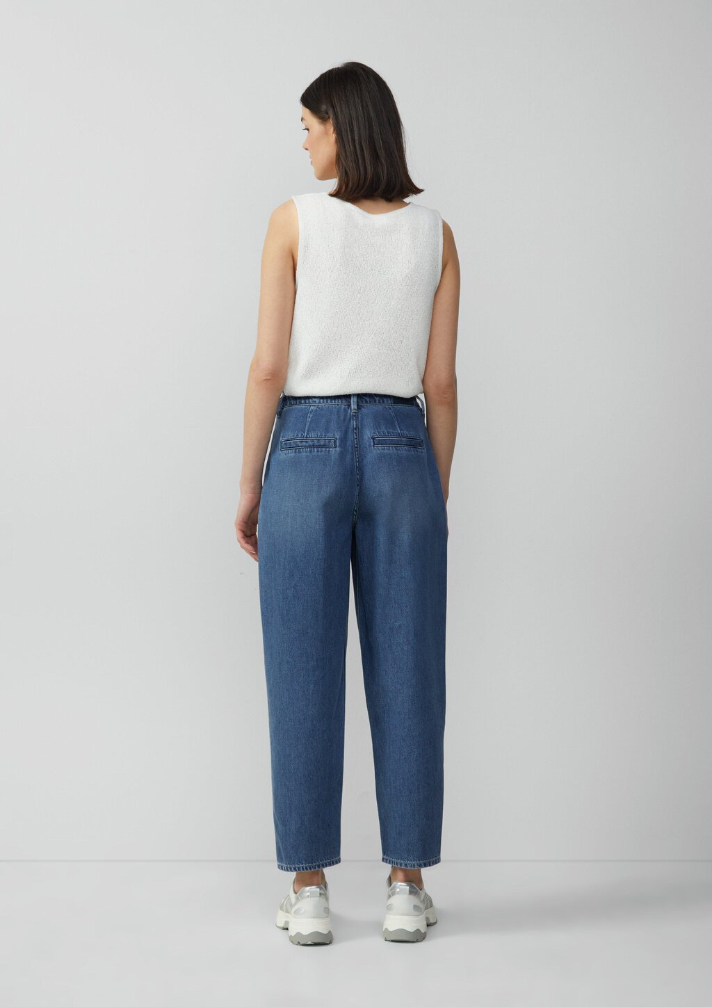 Semitransparentes Stricktop mit Rundhalsausschnitt