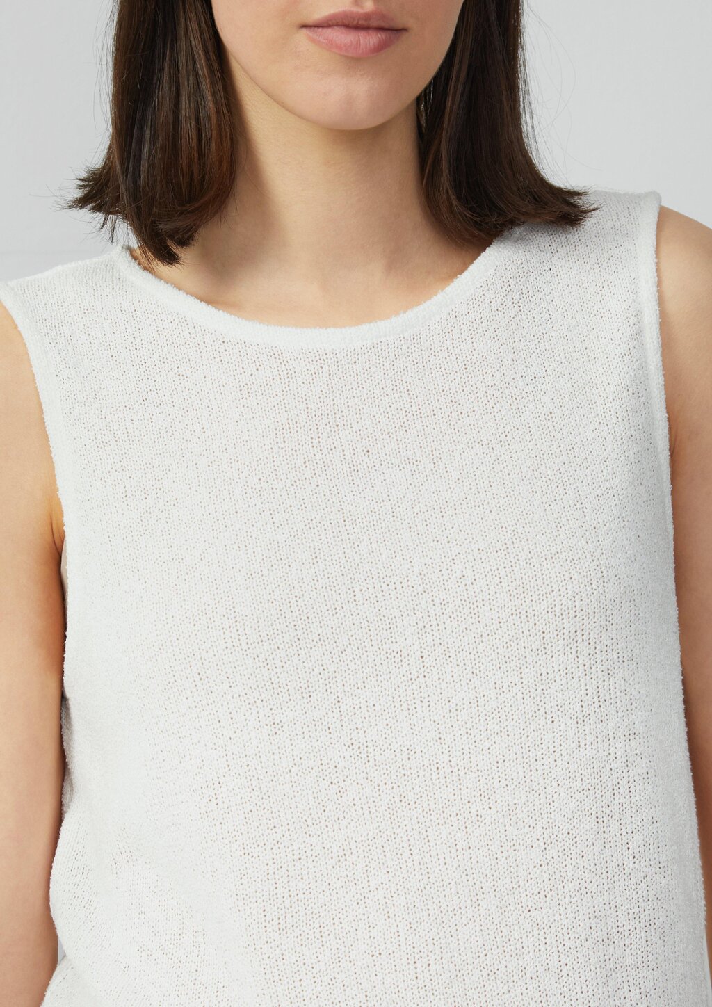 Semitransparentes Stricktop mit Rundhalsausschnitt