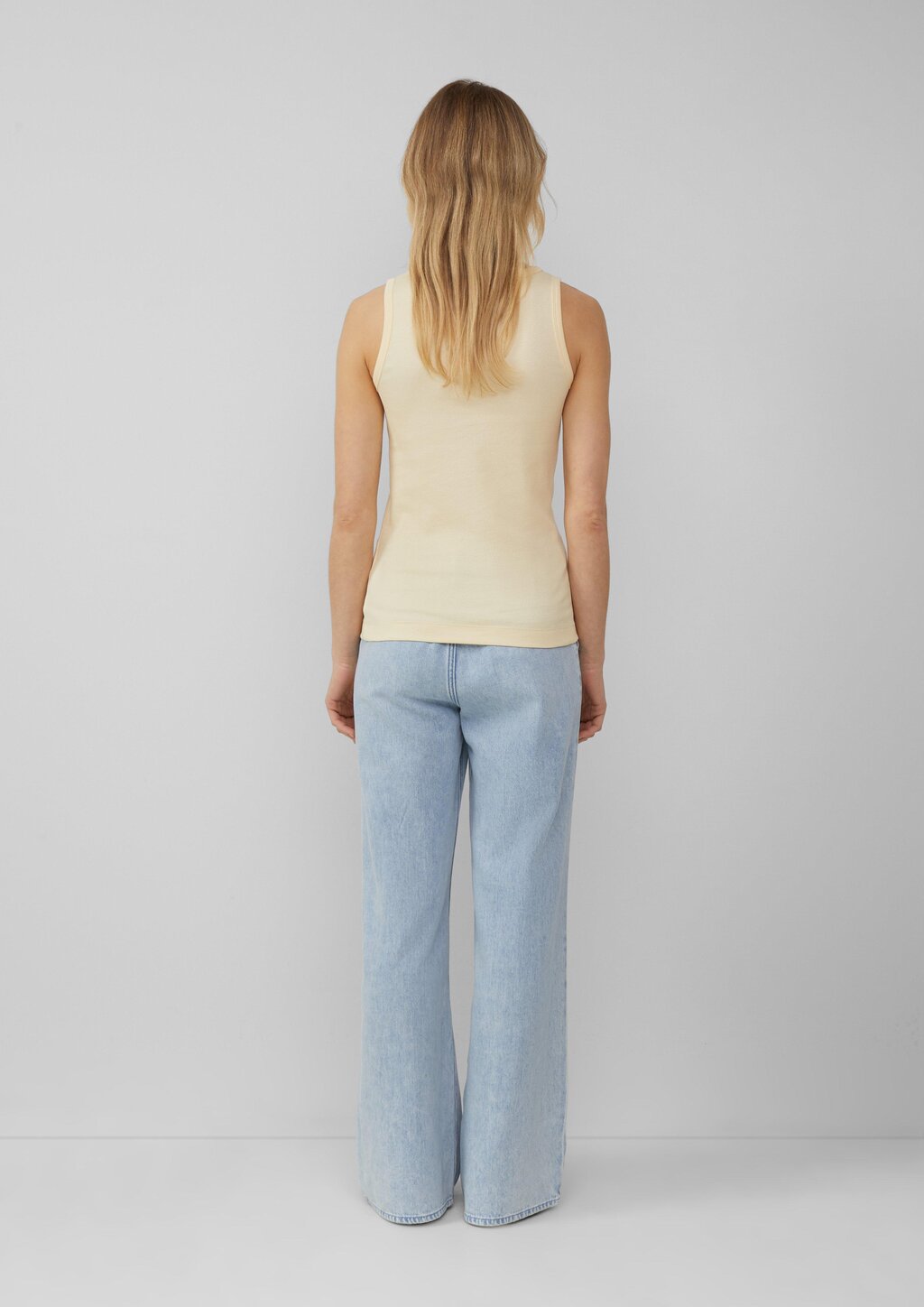 Slim-Fit-Top mit Rippstruktur