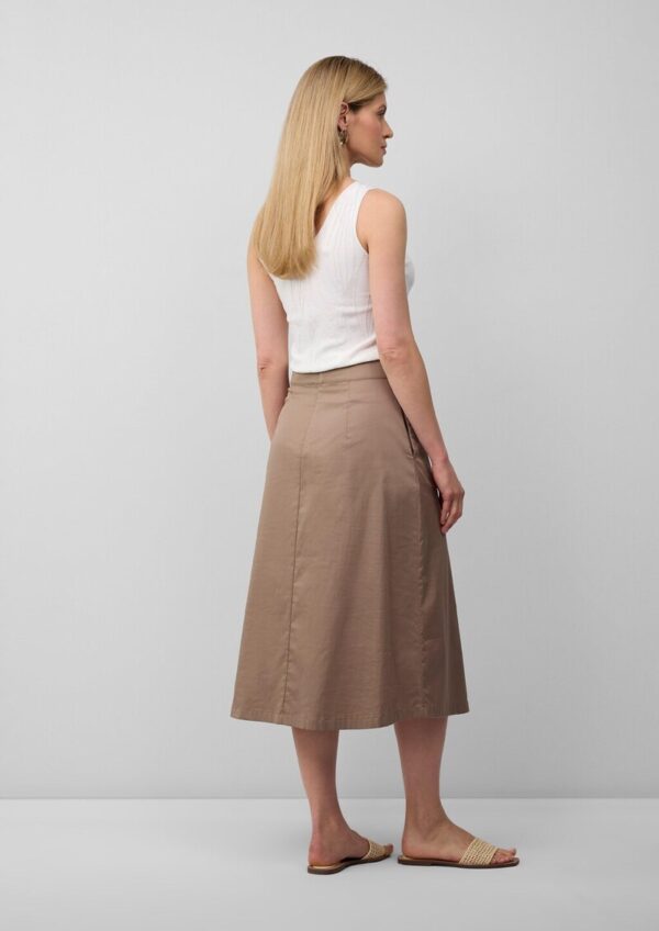 Slim-Fit-Top aus Feinstrick mit V-Ausschnitt