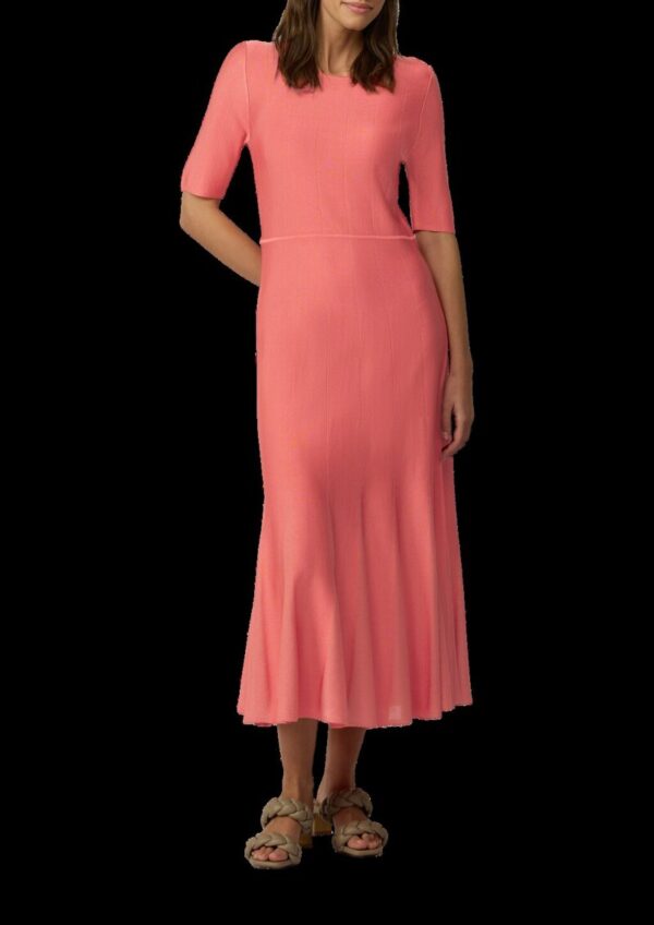 Ausgestelltes Feinstrick-Kleid mit Strickmuster