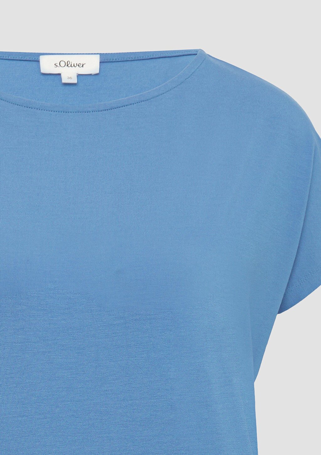 Fließendes Jersey-Shirt mit überschnittenen Schultern