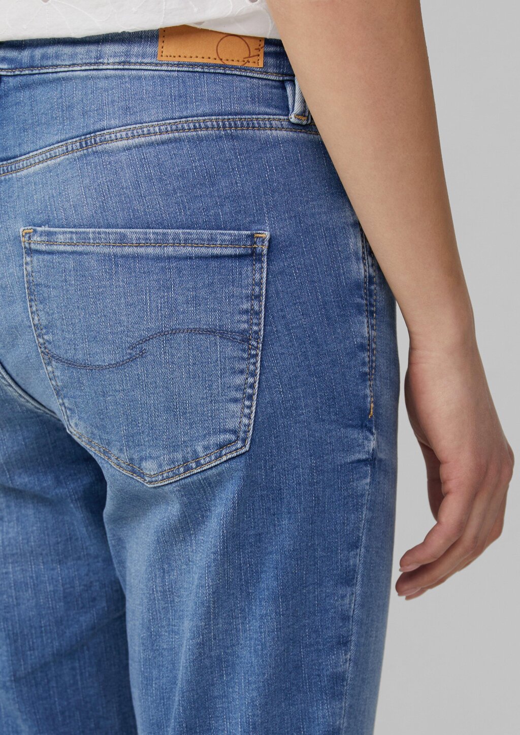 Jeans Catie / Slim Fit / Mid Rise / Capri Length