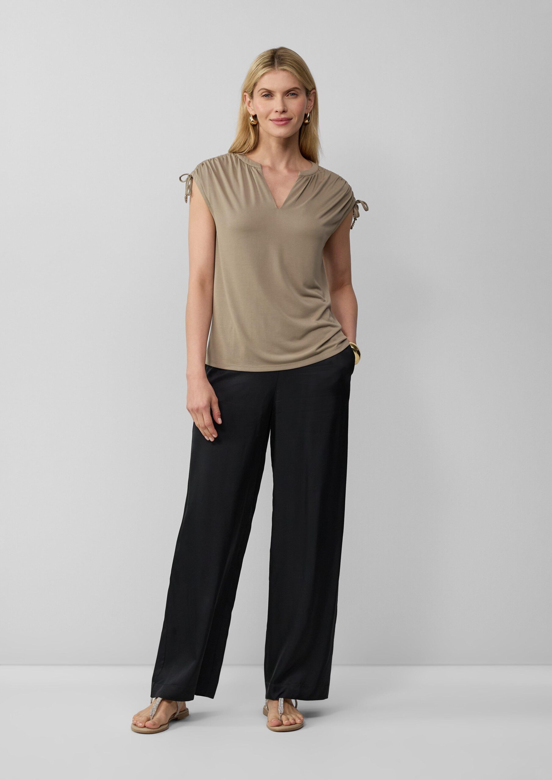 T-Shirt im Relaxed Fit mit Schulterraffung