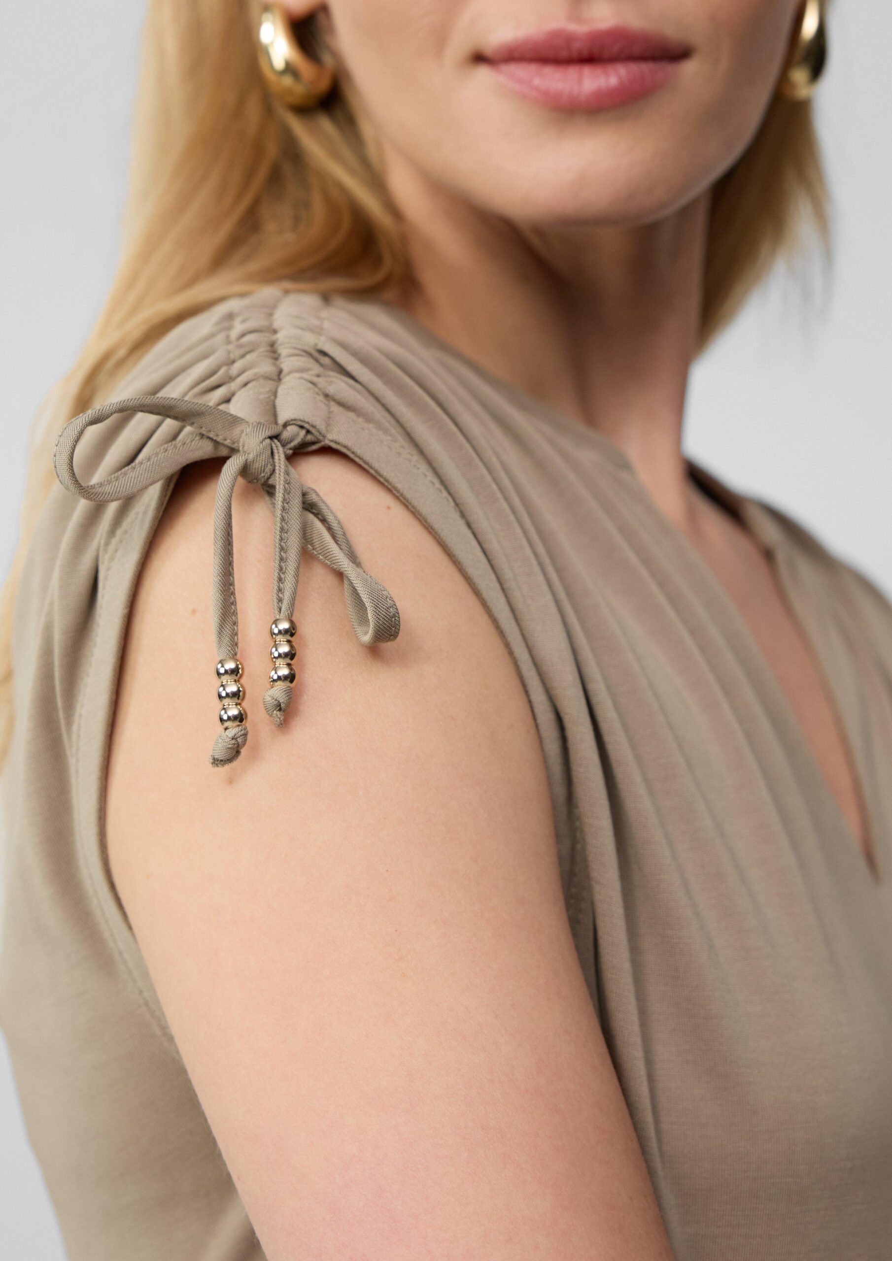 T-Shirt im Relaxed Fit mit Schulterraffung