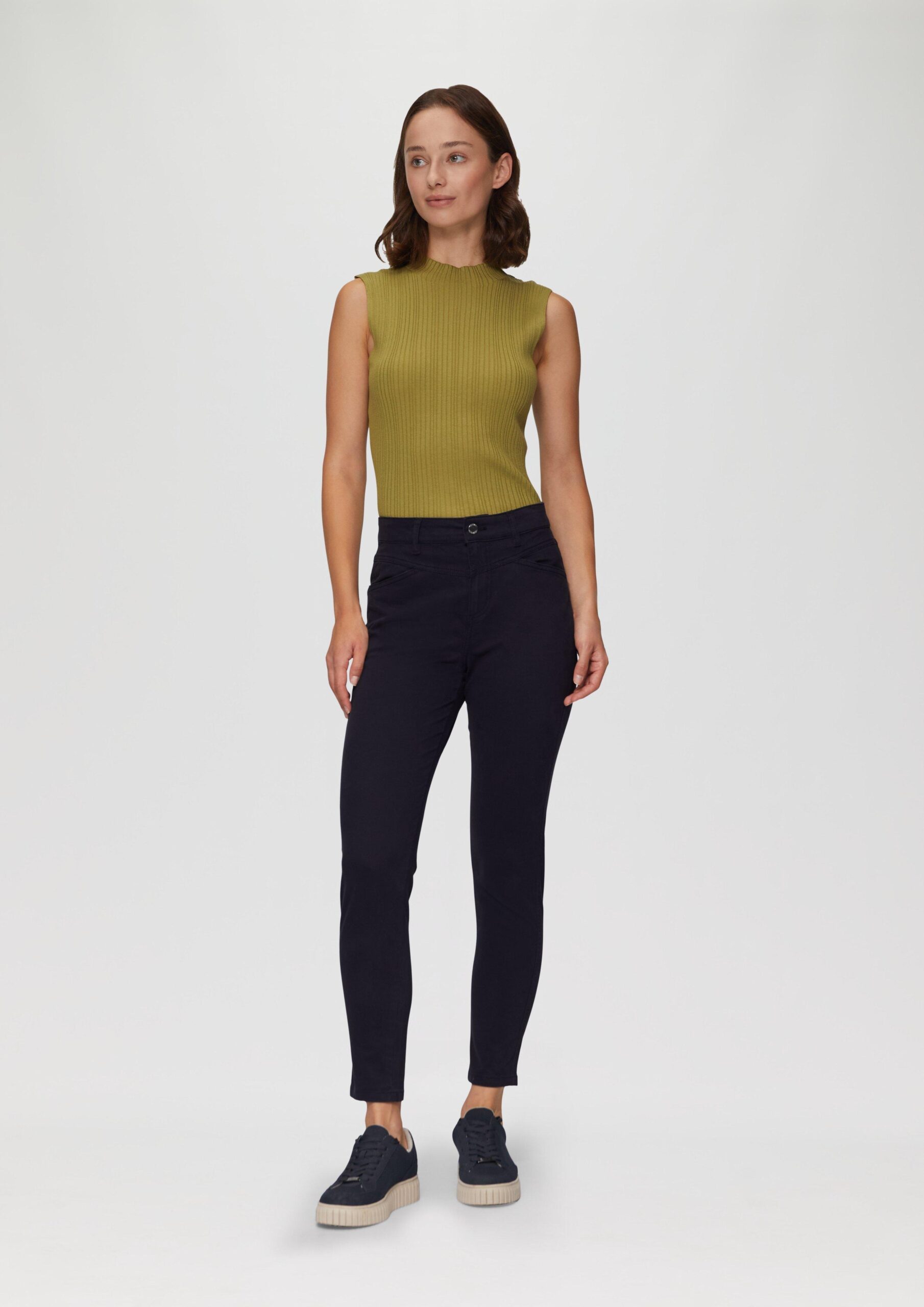 Ankle-Hose im Slim Fit mit mittelhohem Bund