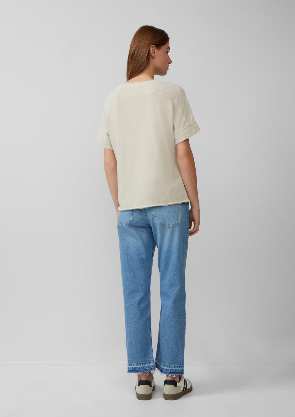 Gewaschenes T-Shirt mit Ziernähten im Relaxed Fit