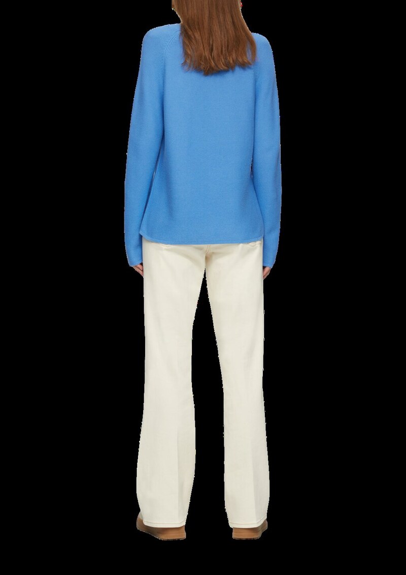 Gerippter Strickpullover aus Baumwollmix mit V-Ausschnitt