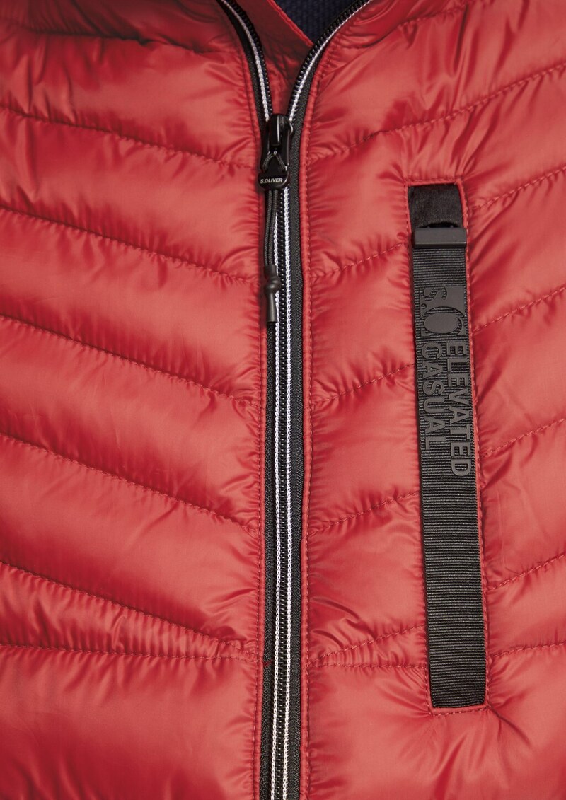 Sportive Steppweste mit Kontrastdetails | 360° Circular Vision