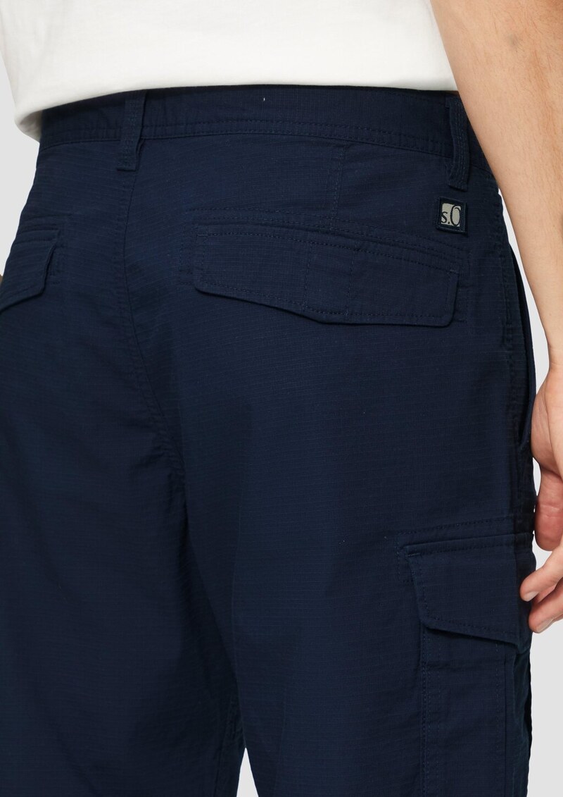 File: Strukturierte Bermuda im Relaxed Fit in 3/4-Länge