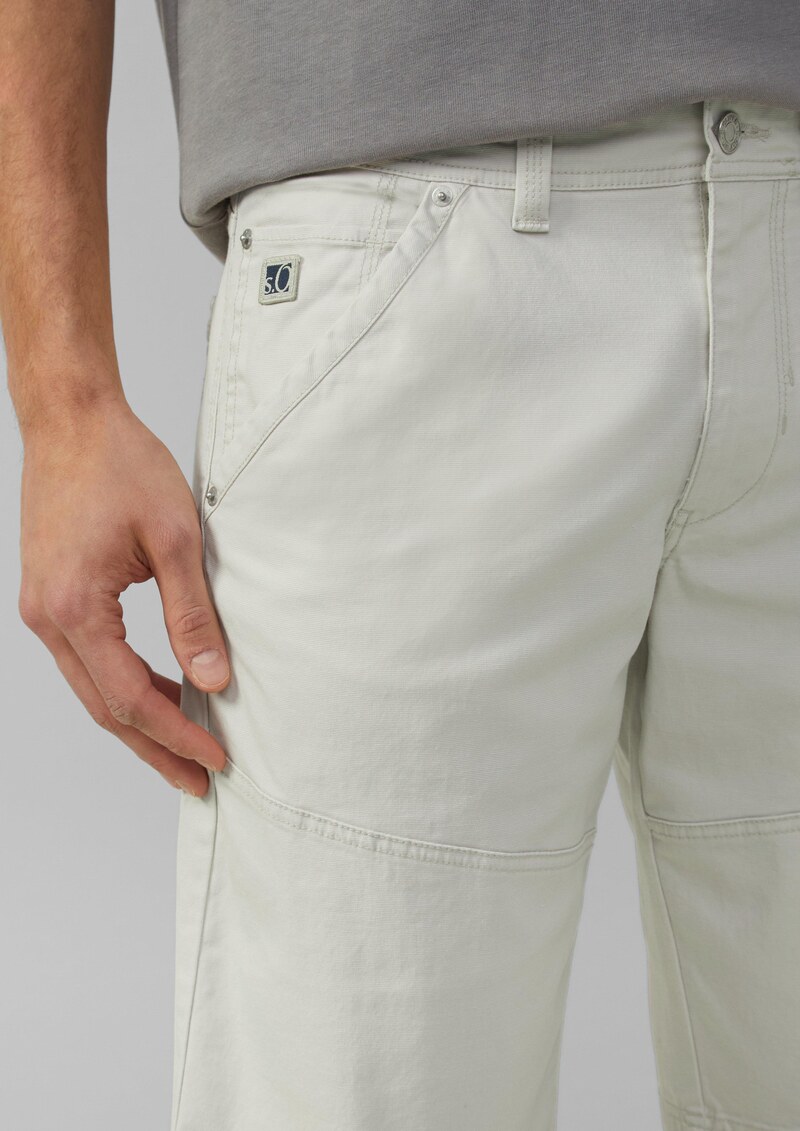 Baumwoll-Bermuda aus Canvas mit Naht-Details