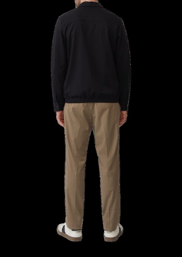 Sportive Jacke aus hochwertigem Baumwollstretch