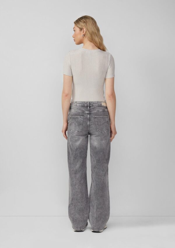 Leicht transparentes Rippshirt im Metallic-Look