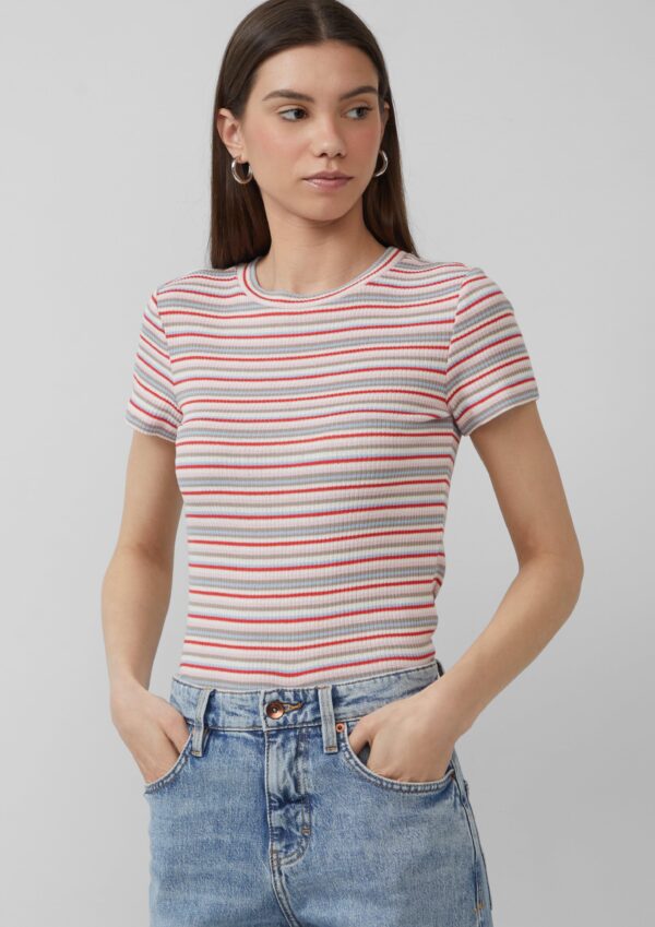 schmal geschnittenes Ringelshirt