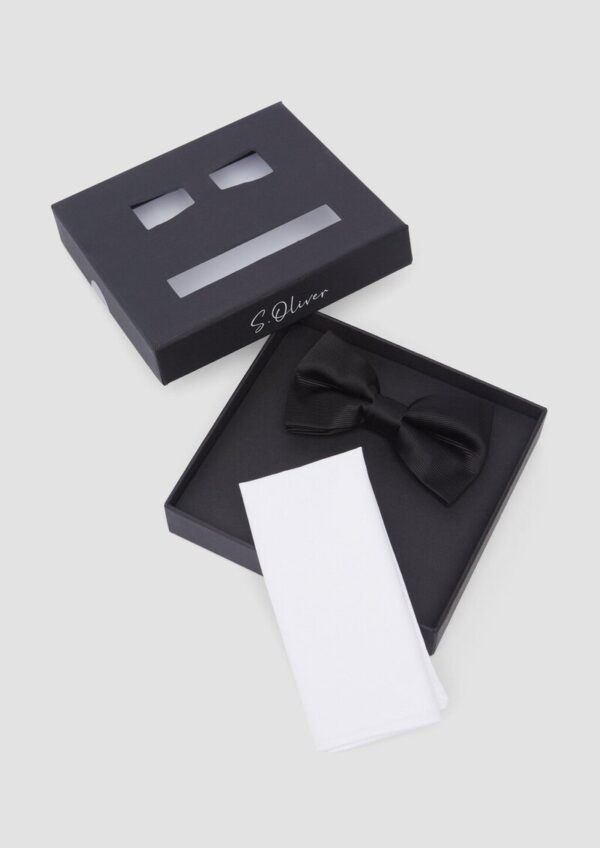 Elegantes Set aus Fliege und Einstecktuch