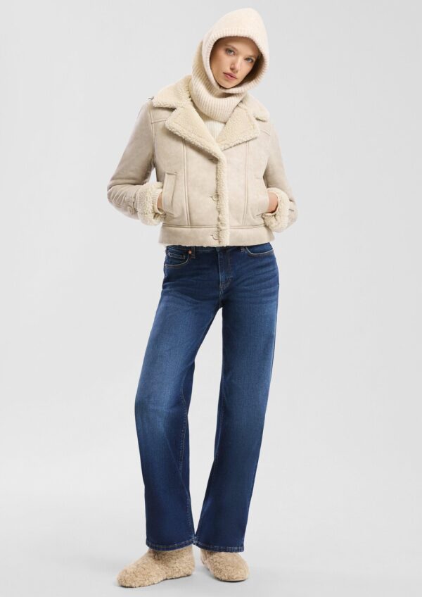 Kurze Jacke in Lammfelloptik