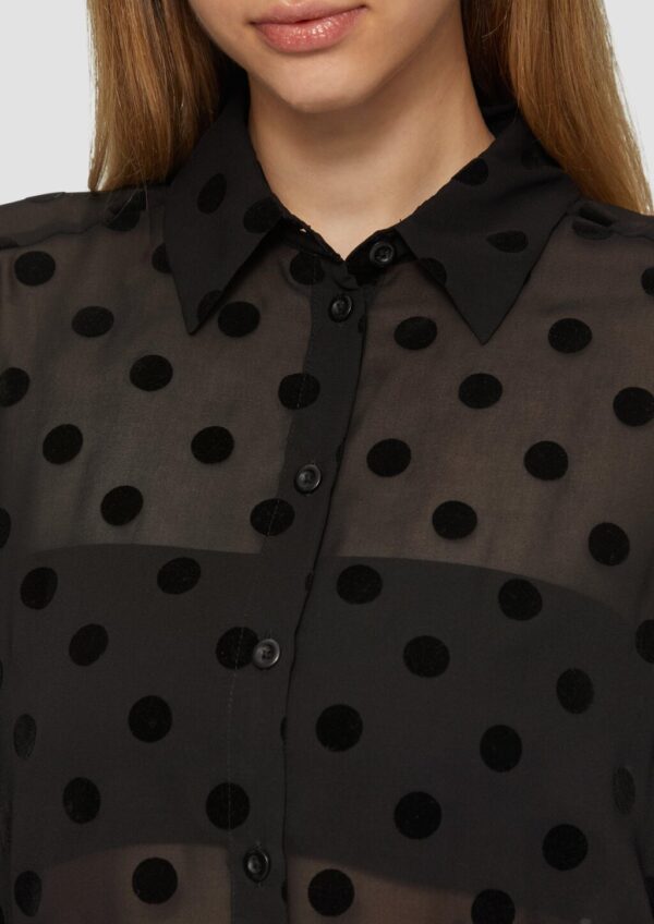 Transparente Longbluse mit seitlichen Schlitzen