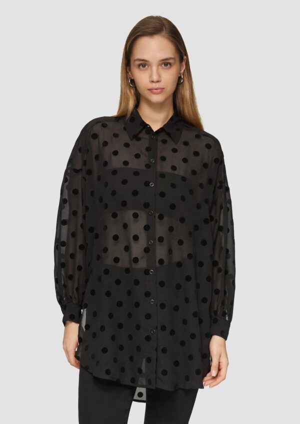 Transparente Longbluse mit seitlichen Schlitzen