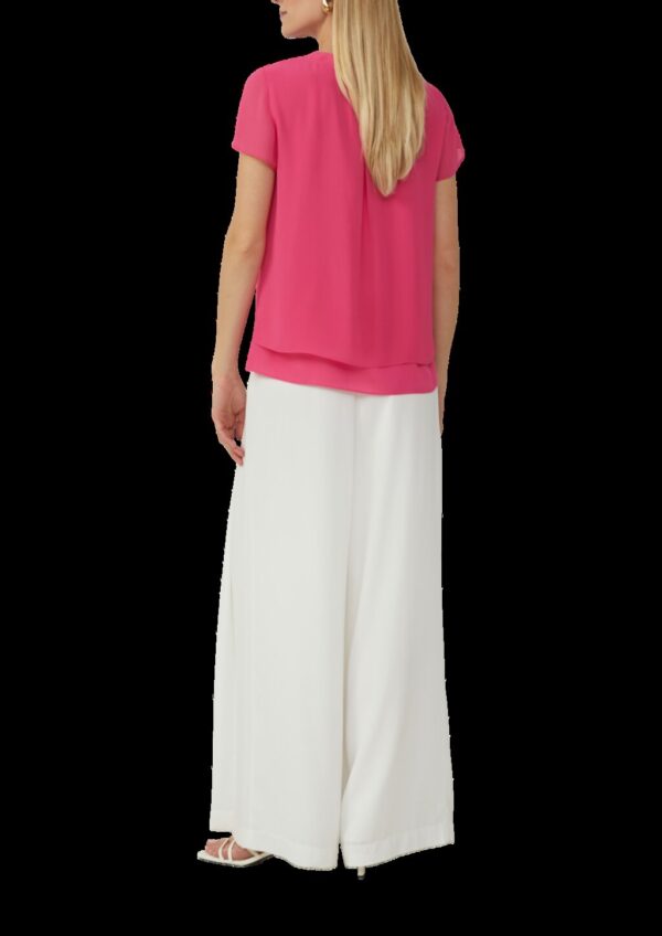 Kurzärmelige Chiffonbluse mit Layering