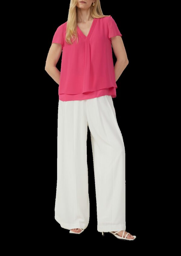 Kurzärmelige Chiffonbluse mit Layering