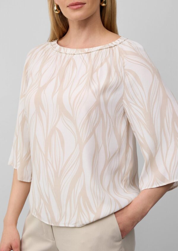 Viskosebluse mit weiten 3/4-Ärmeln und Kragen-Detail