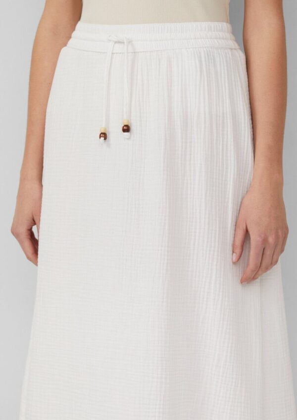Strukturierter Musselinrock mit seitlichem Schlitz