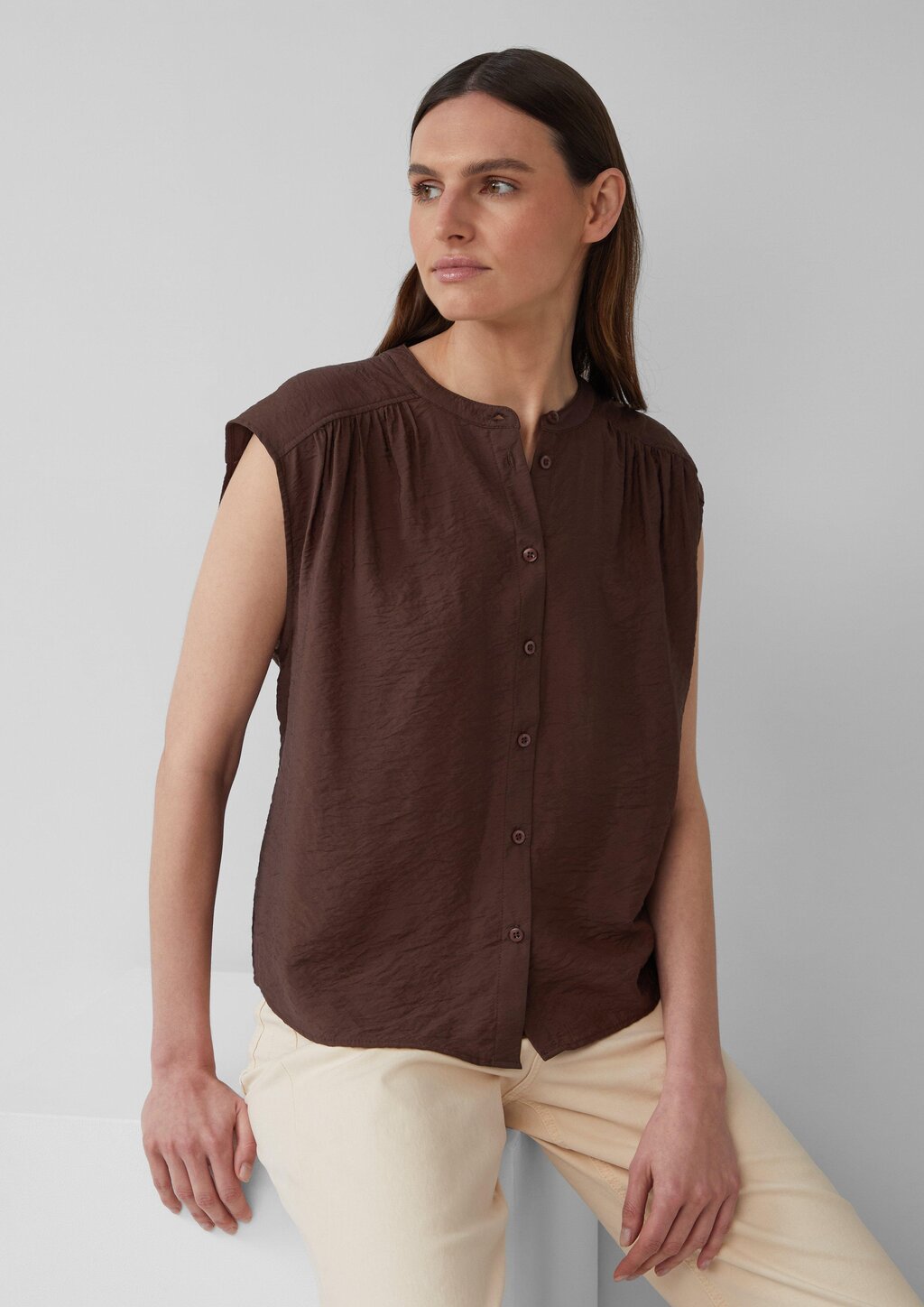 Weites Blusentop mit Raffung und Spitzen-Detail