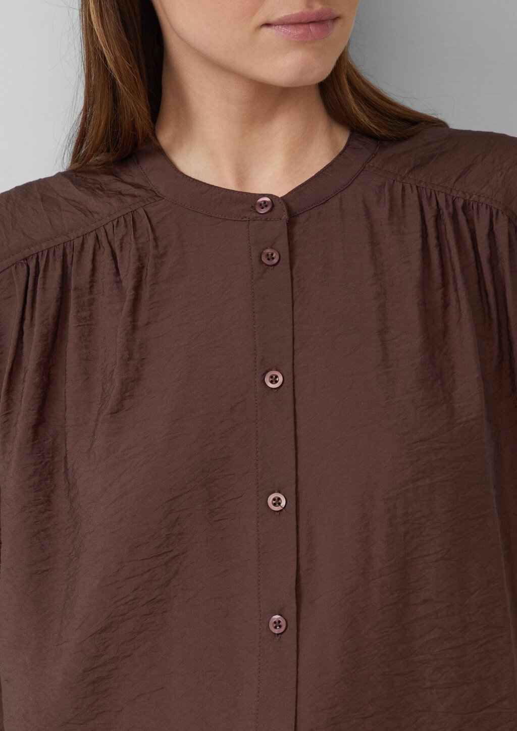 Weites Blusentop mit Raffung und Spitzen-Detail