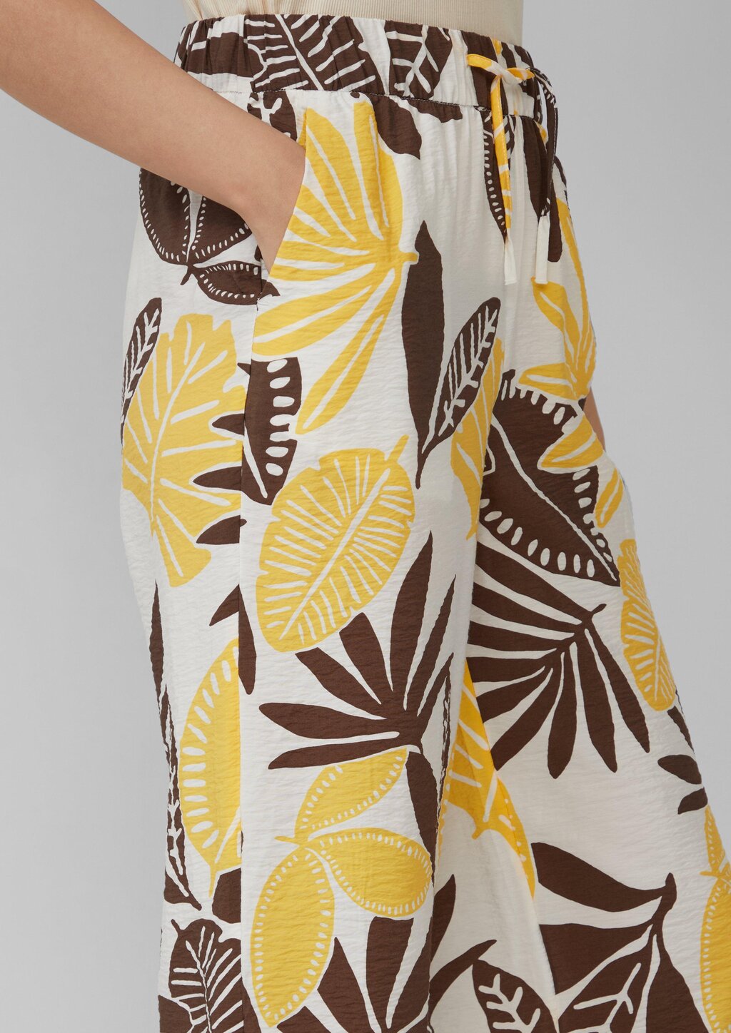 Strukturierte Culotte aus Viskosemix mit Elastikbund