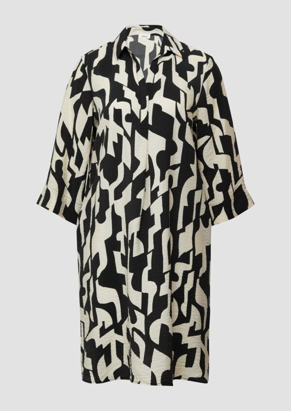 Strukturiertes Hemdblusenkleid mit 3/4-Ärmeln und seitlichen Eingrifftaschen