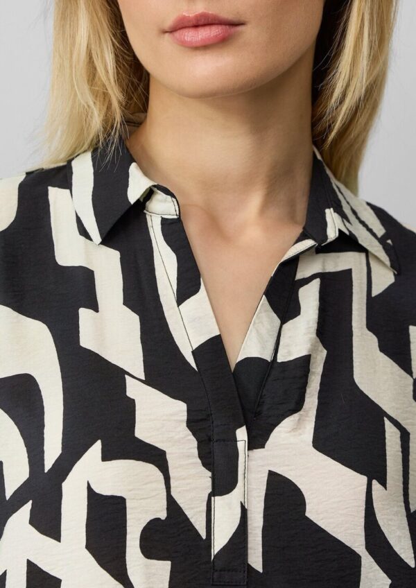 Strukturiertes Hemdblusenkleid mit 3/4-Ärmeln und seitlichen Eingrifftaschen