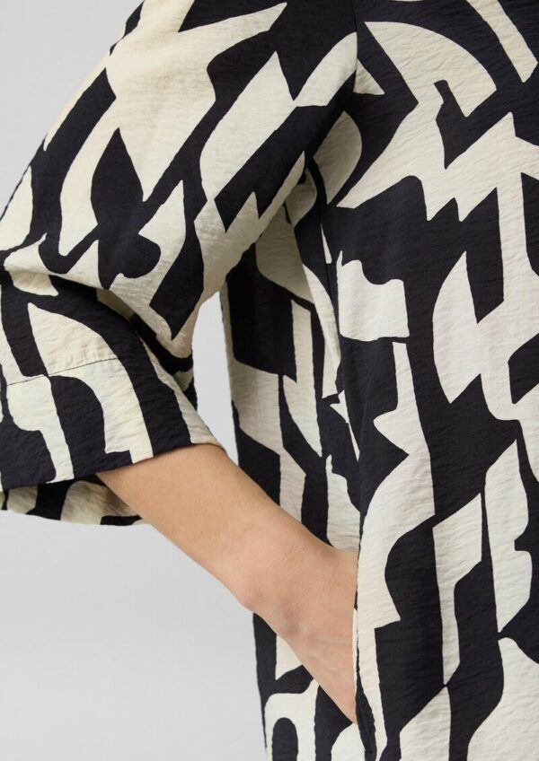 Strukturiertes Hemdblusenkleid mit 3/4-Ärmeln und seitlichen Eingrifftaschen