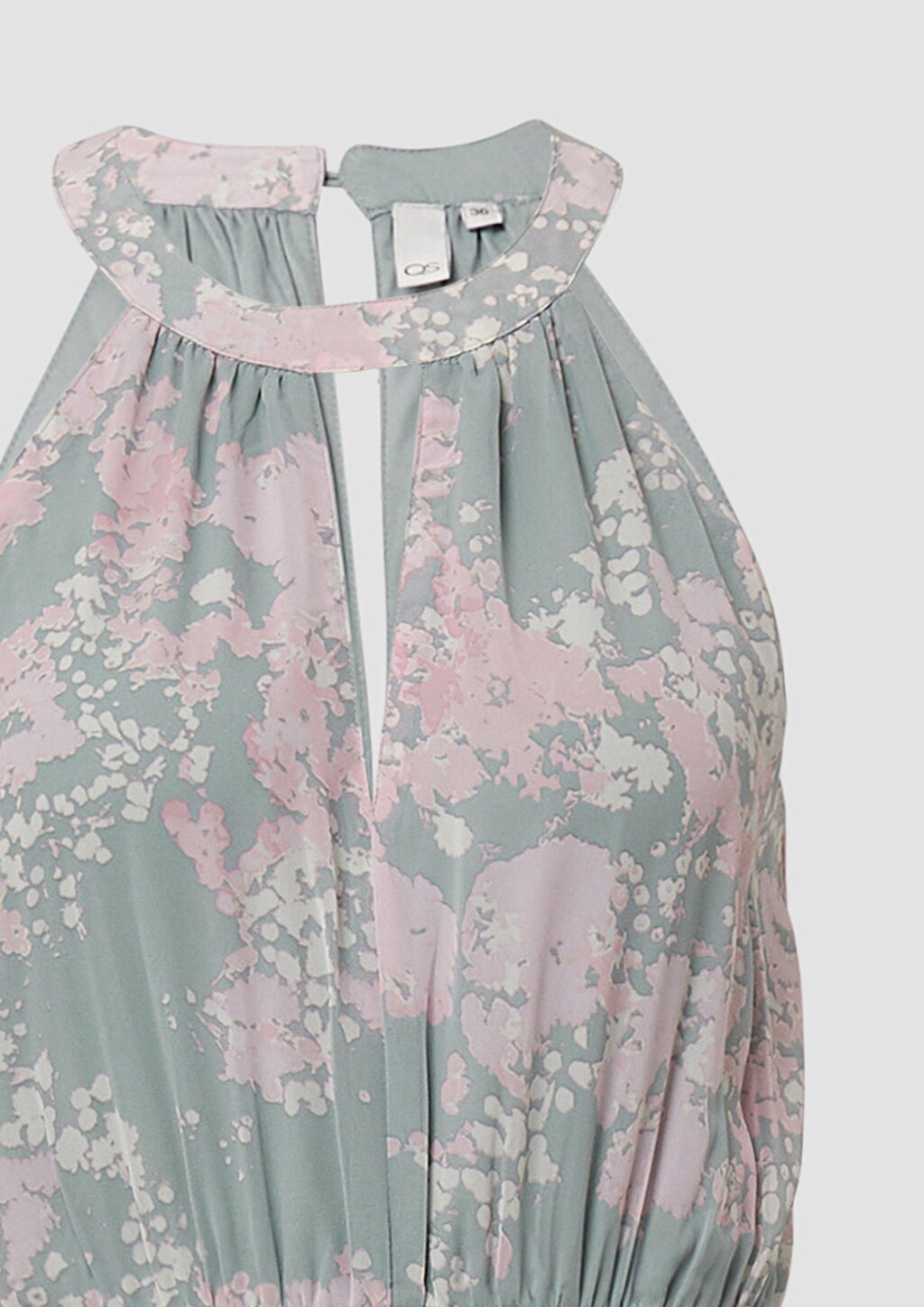 Langes Chiffonkleid mit Smok-Detail