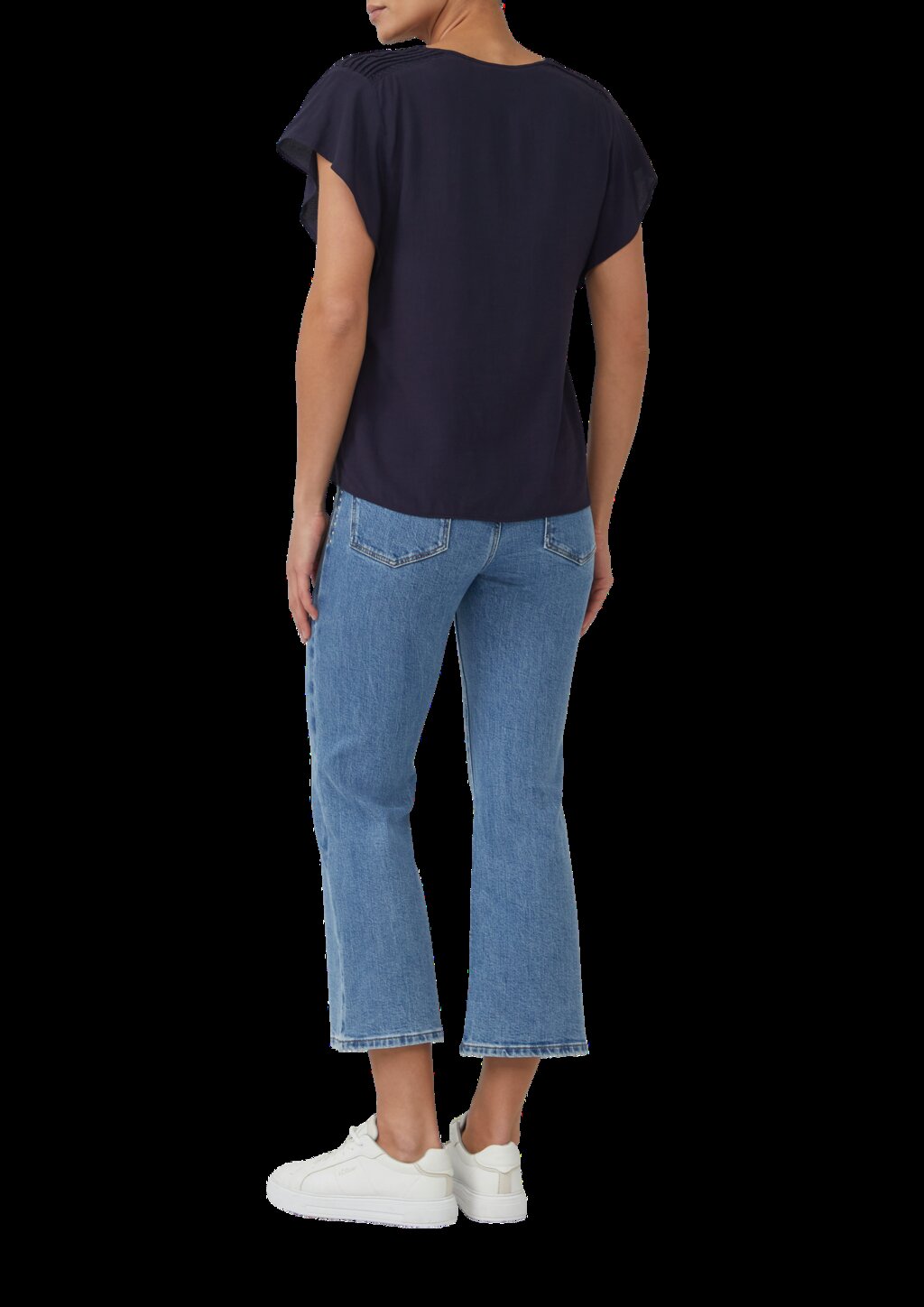 Fließende Viskosebluse mit Smok-Effekt und Volantärmeln