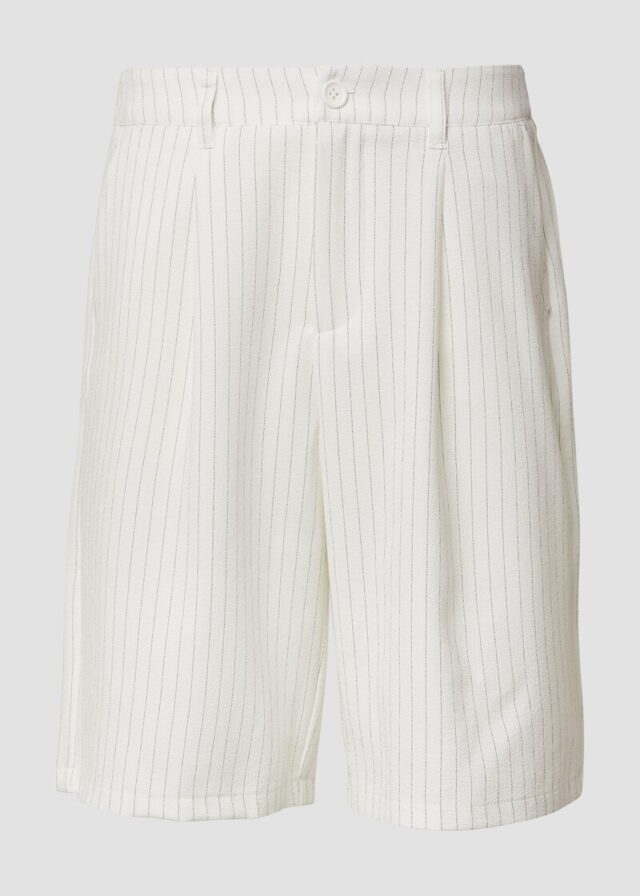 Nadelstreifen-Bermuda