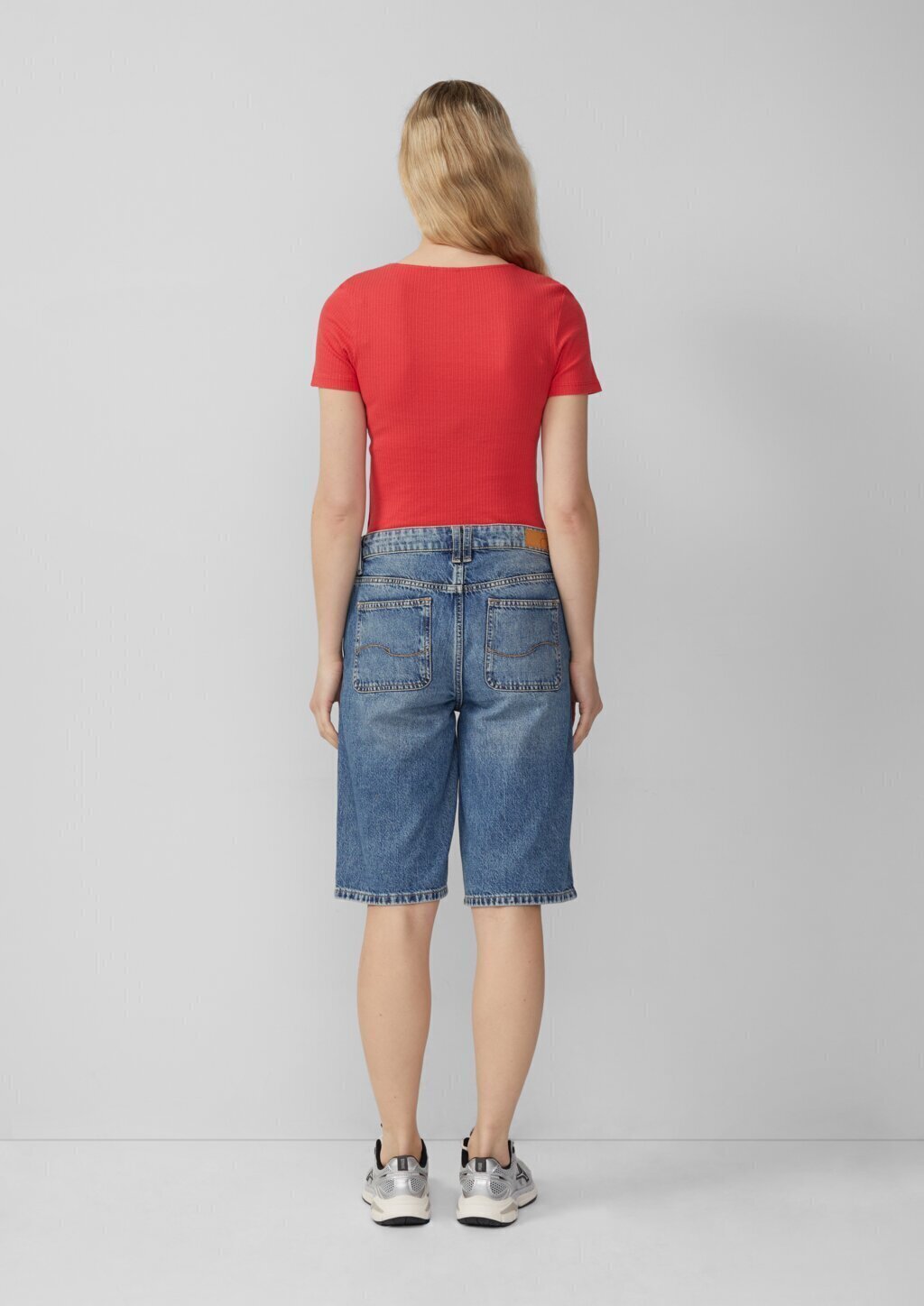 Schmal geschnittenes Shirt mit Ajourmuster