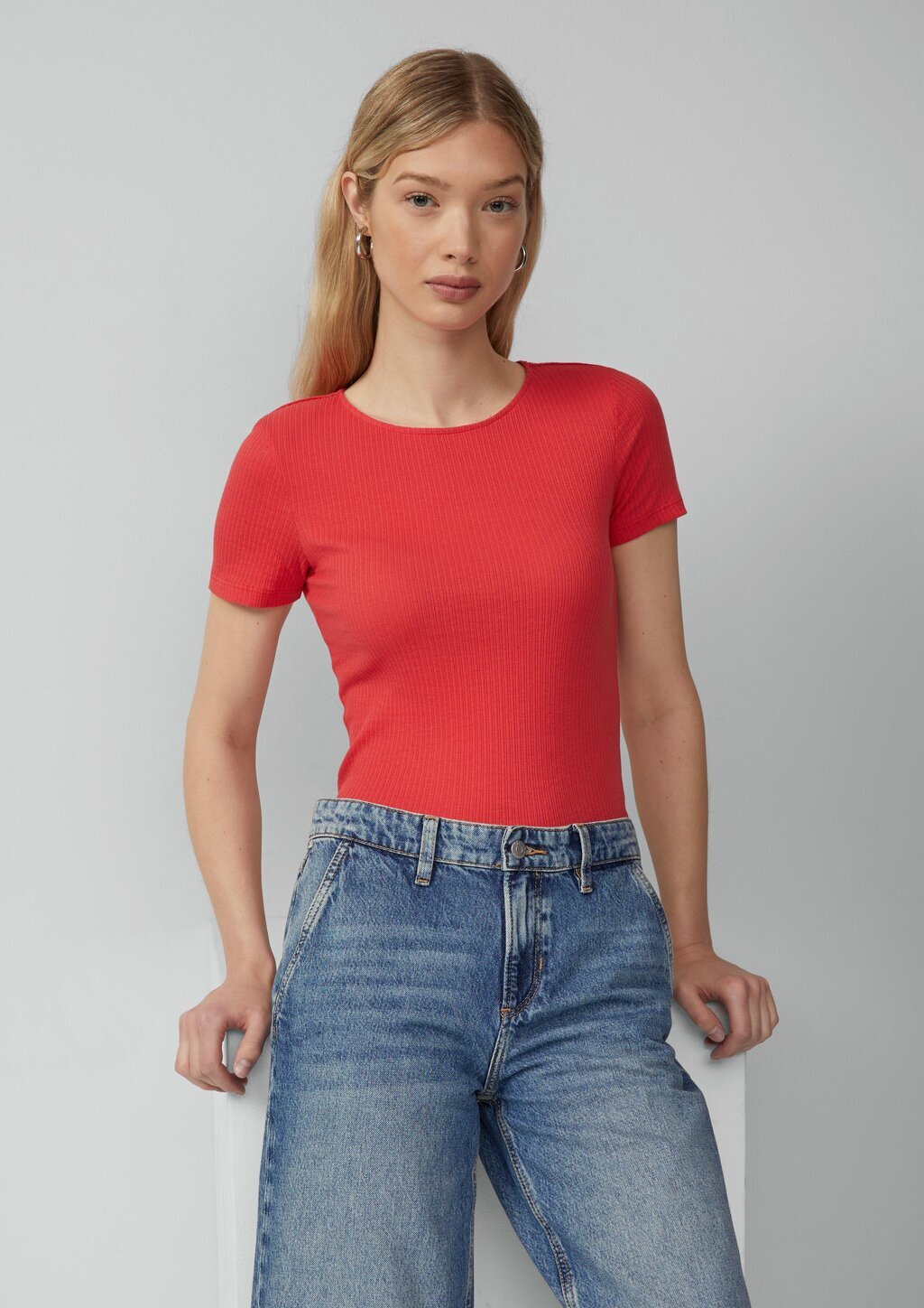 Schmal geschnittenes Shirt mit Ajourmuster