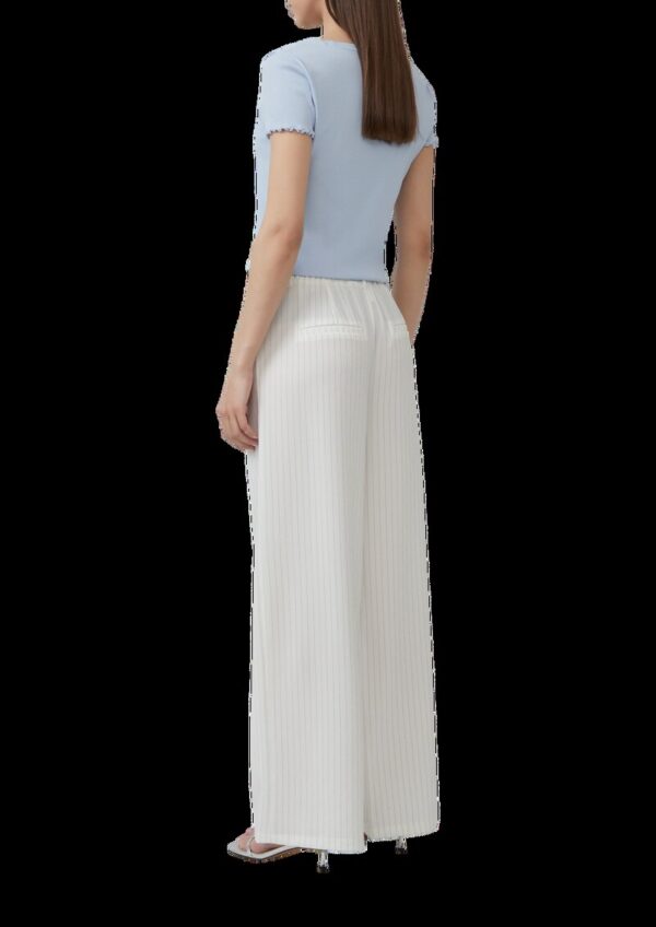 Nadelstreifen-Hose mit weitem Bein