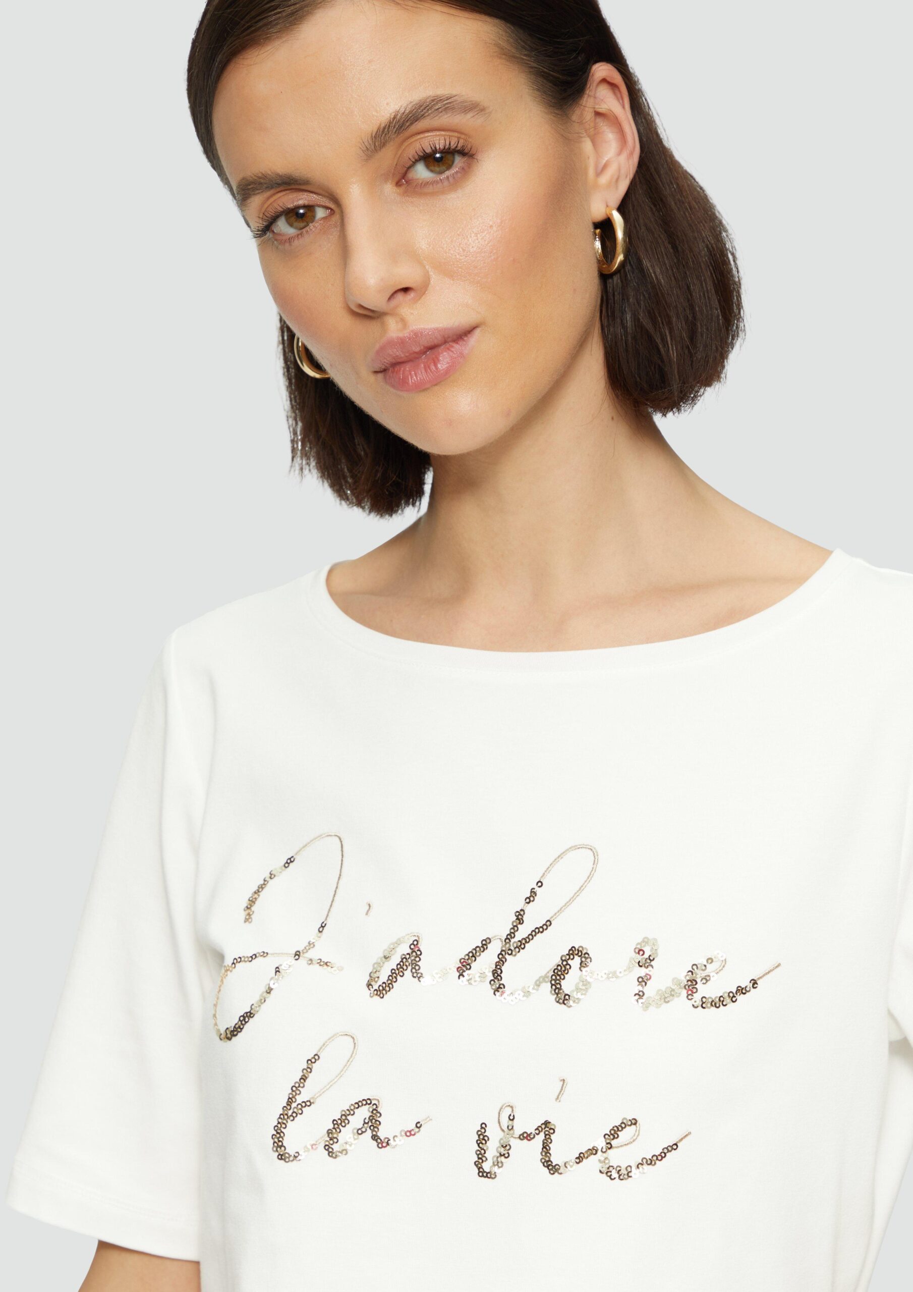 T-Shirt aus Baumwollmix mit Pailletten-Schriftzug