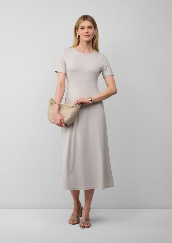 Tailliertes Midikleid aus Viskosemix aus Glitzergarn