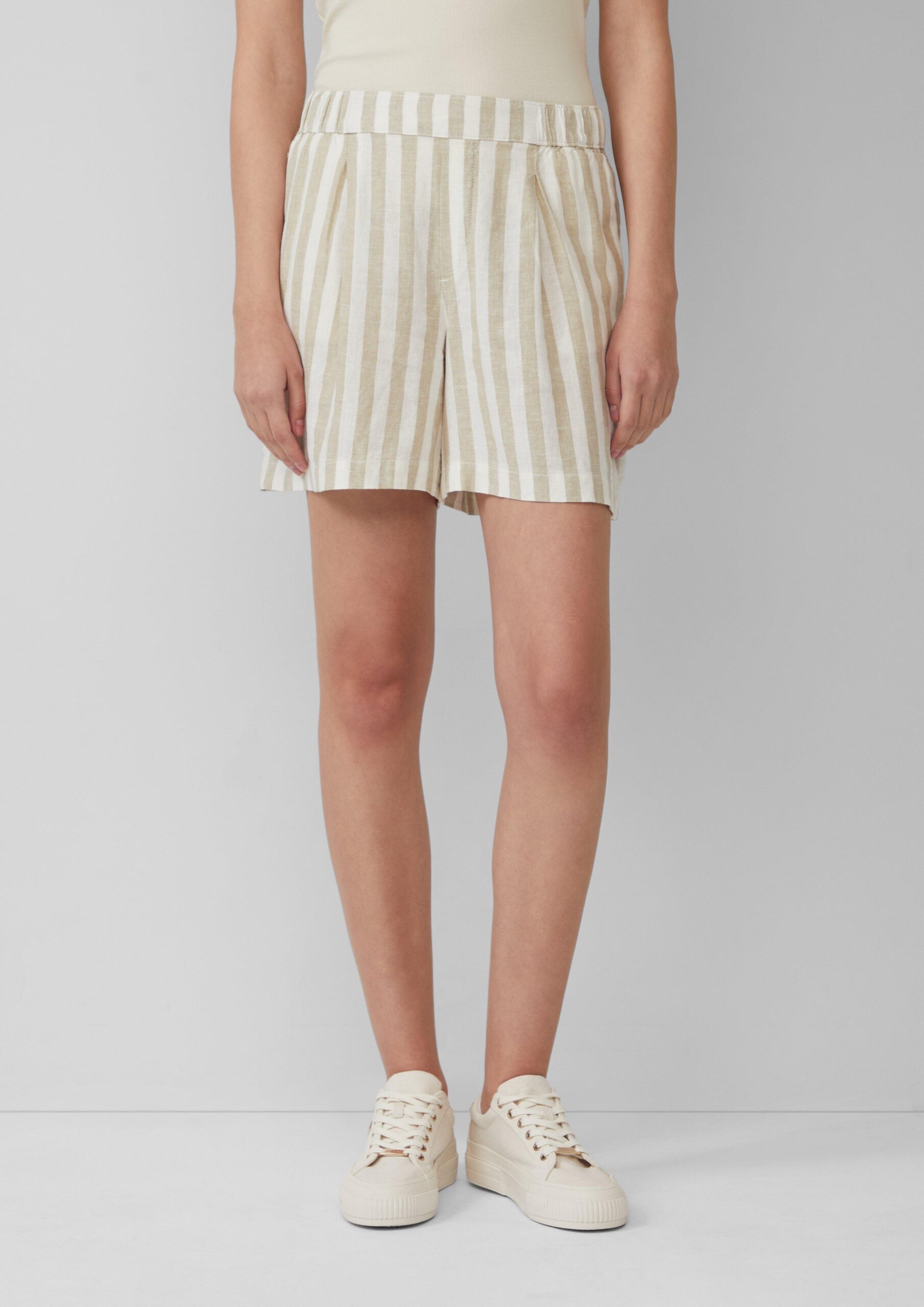 Shorts aus Leinenmix mit Eingrifftaschen