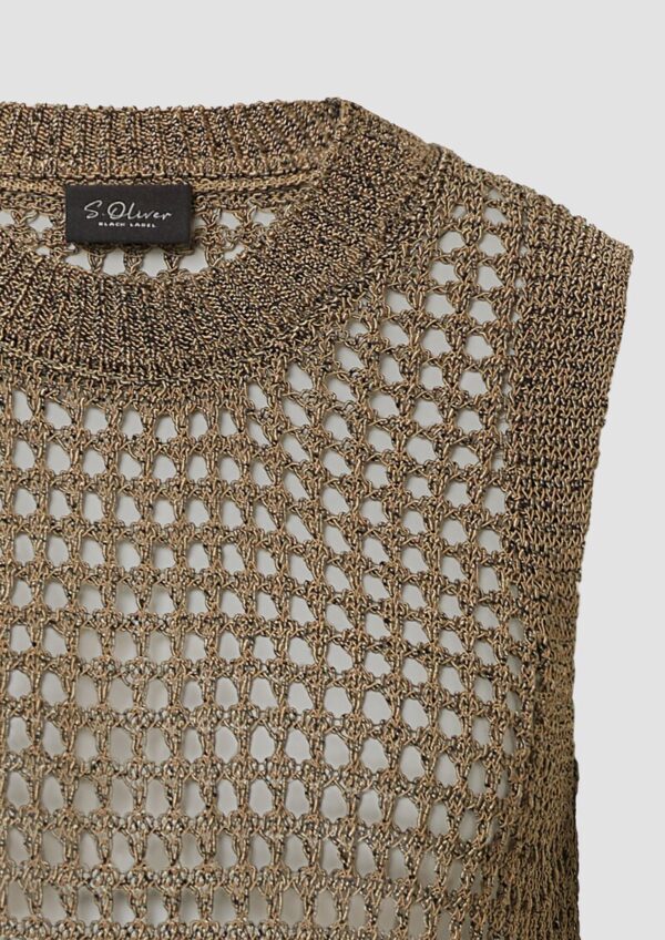 Top aus leichtem Lochstrick mit Rippbündchen