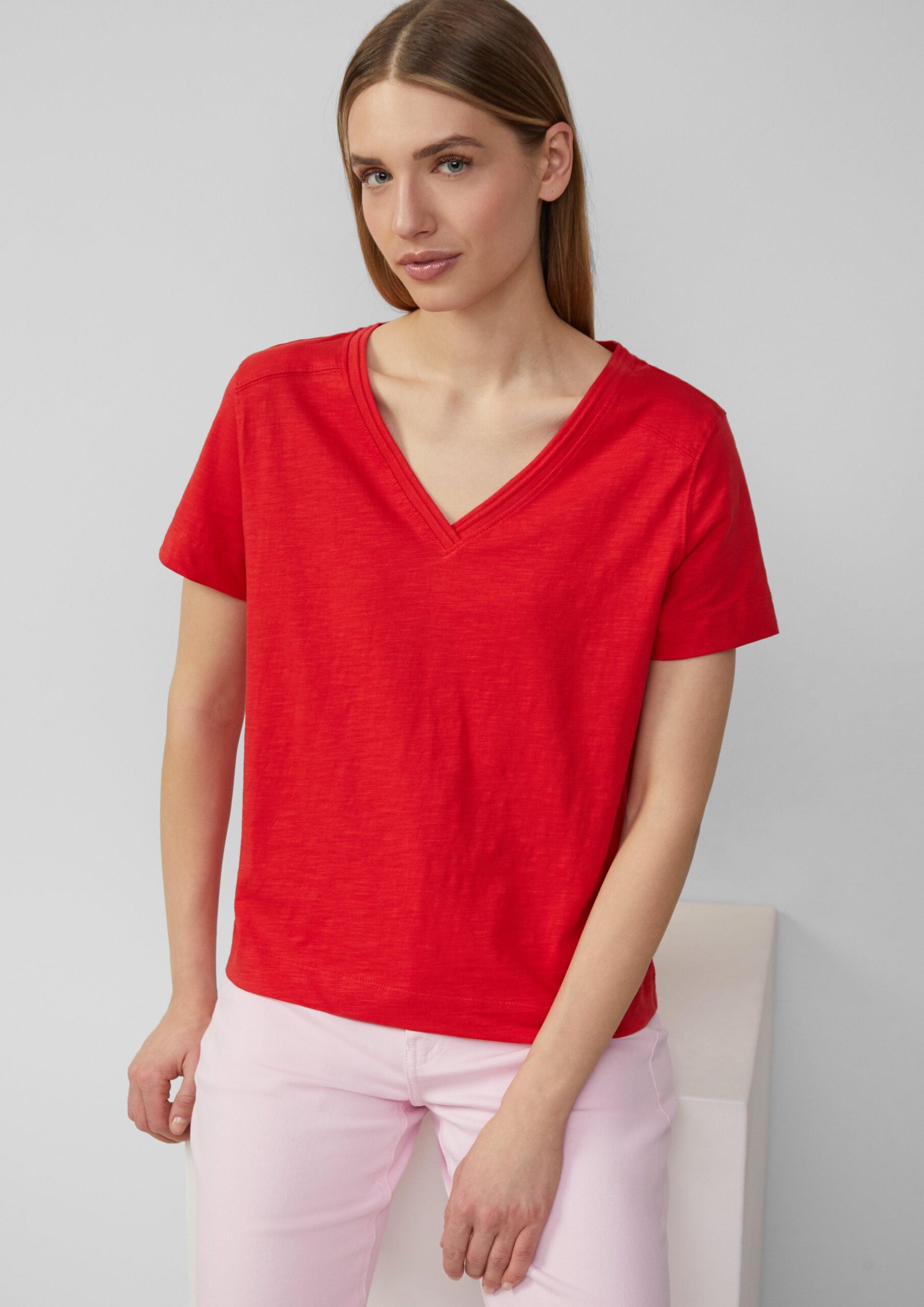 T-Shirt aus Flammgarn mit V-Ausschnitt