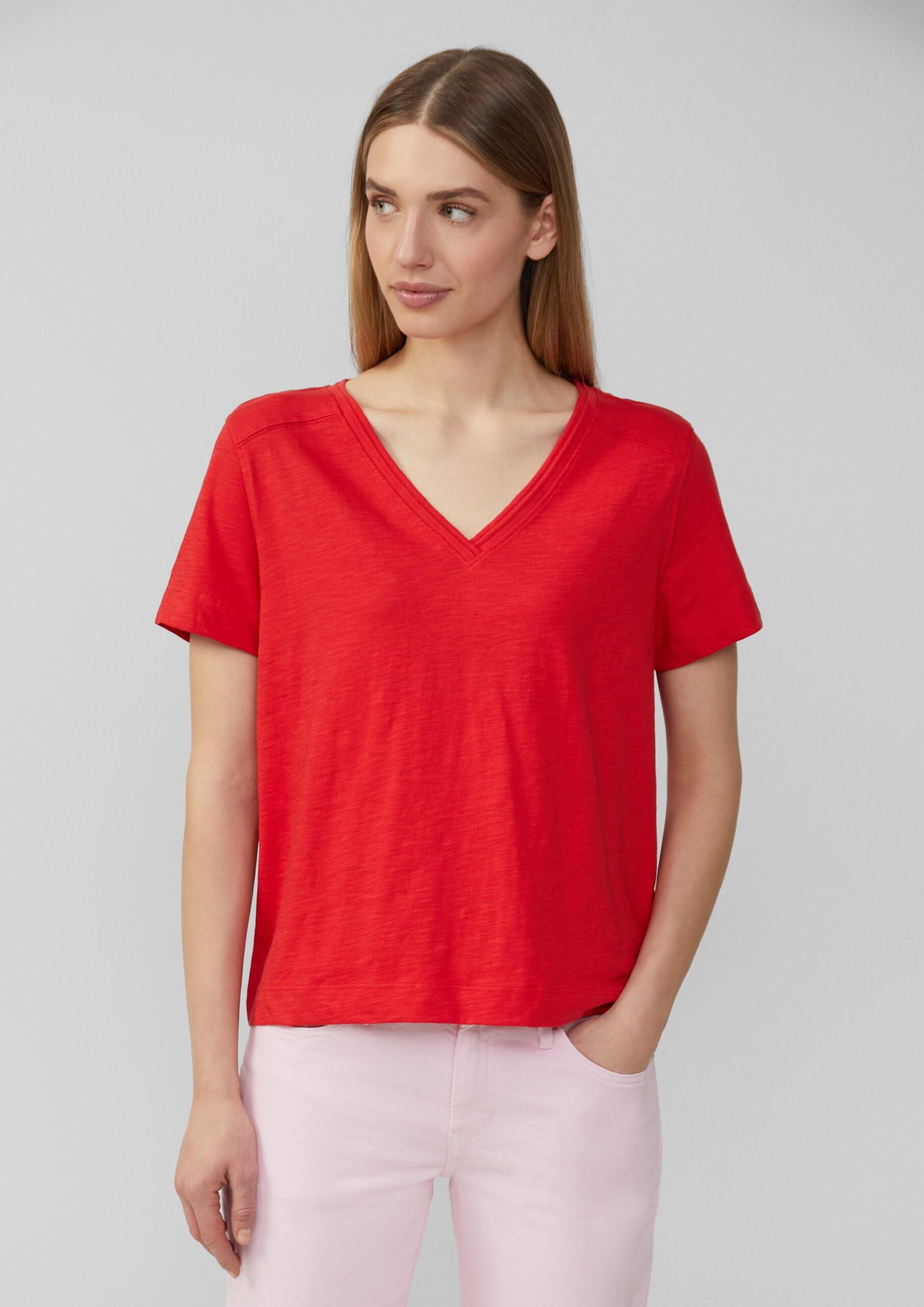 T-Shirt aus Flammgarn mit V-Ausschnitt